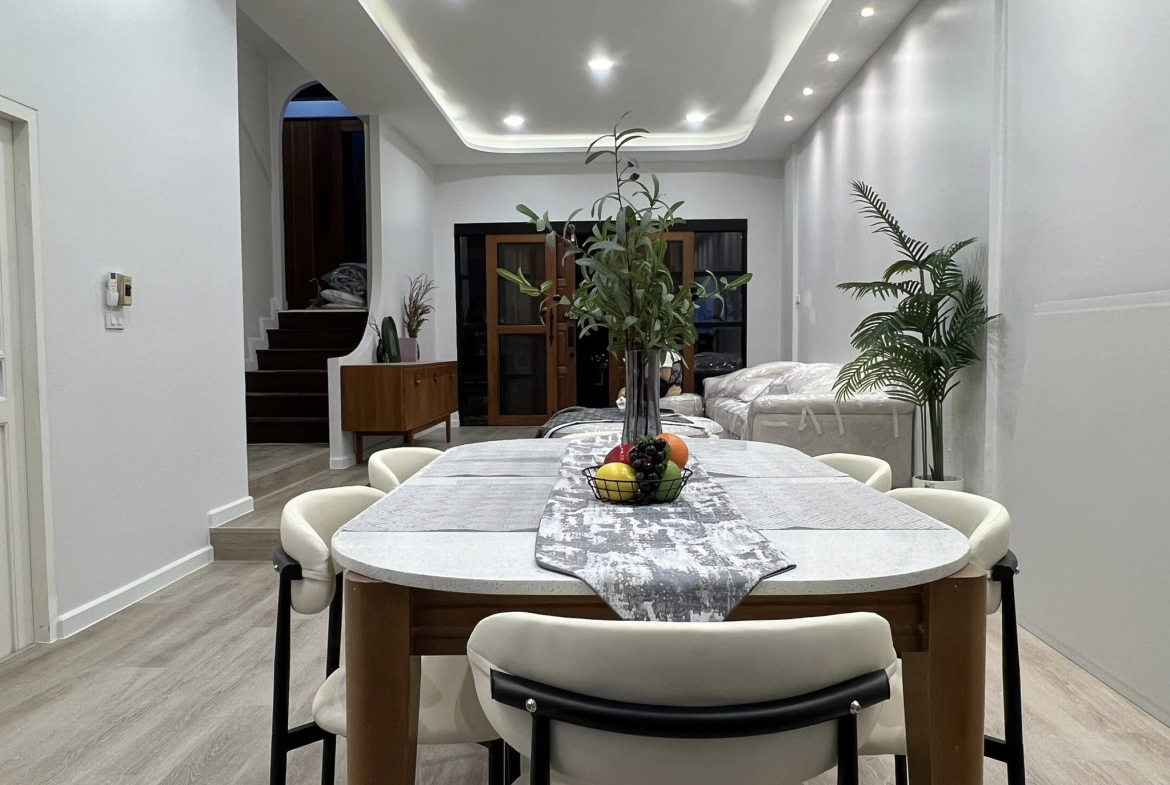 Renovated 4-Storey Townhouse for Rent Pridi 35 Sukhumvit 71 | 5 Bed 4 Bath