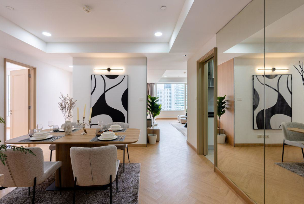 Spacious Renovated Condo for Sale in Thonglor – 2 Bedrooms, High Floor, 90.15 SQM