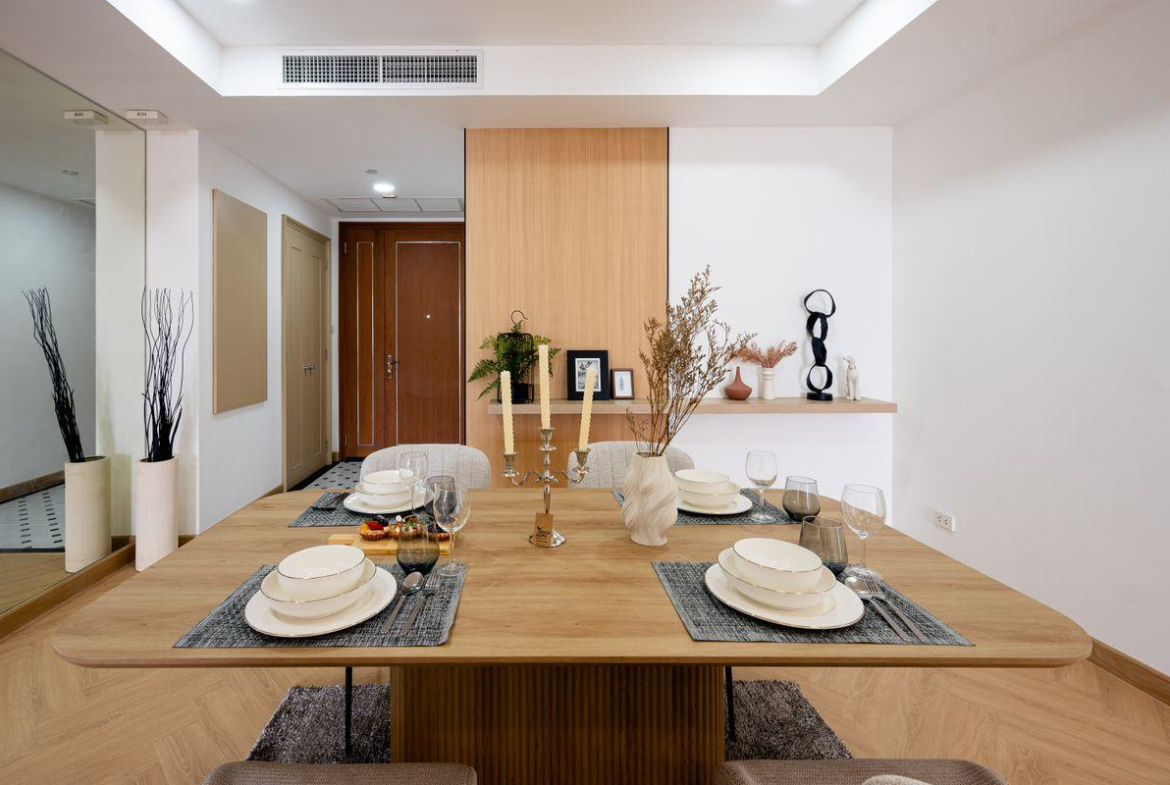Spacious Renovated Condo for Sale in Thonglor – 2 Bedrooms, High Floor, 90.15 SQM