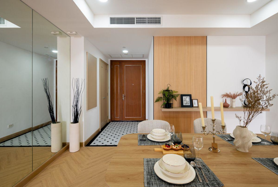 Spacious Renovated Condo for Sale in Thonglor – 2 Bedrooms, High Floor, 90.15 SQM