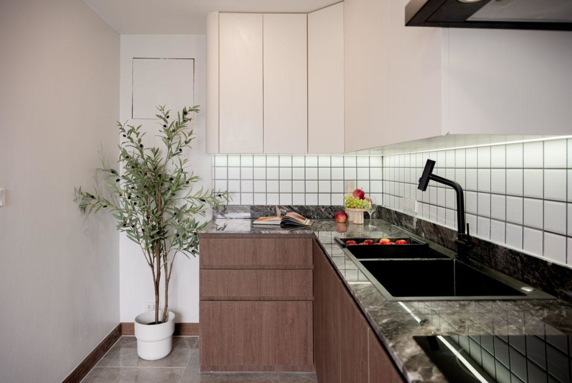Spacious Renovated Condo in the Heart of Thonglor – House-Like Living in the Sky