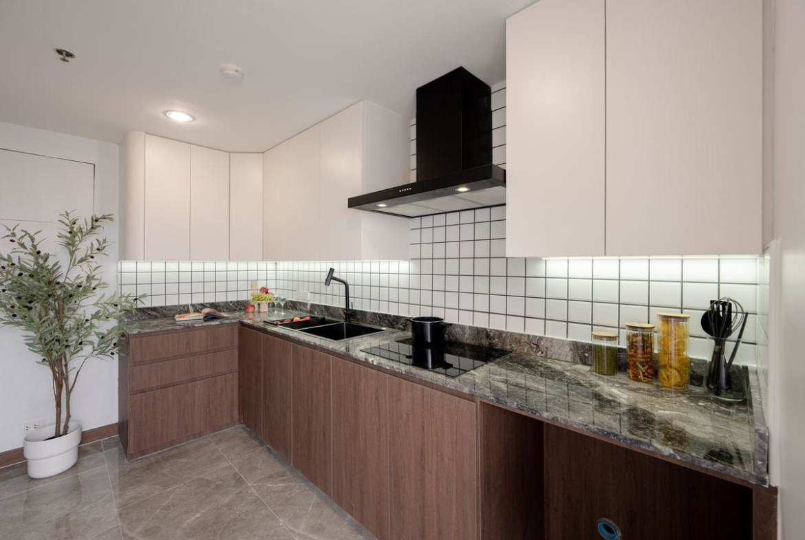 Spacious Renovated Condo in the Heart of Thonglor – House-Like Living in the Sky