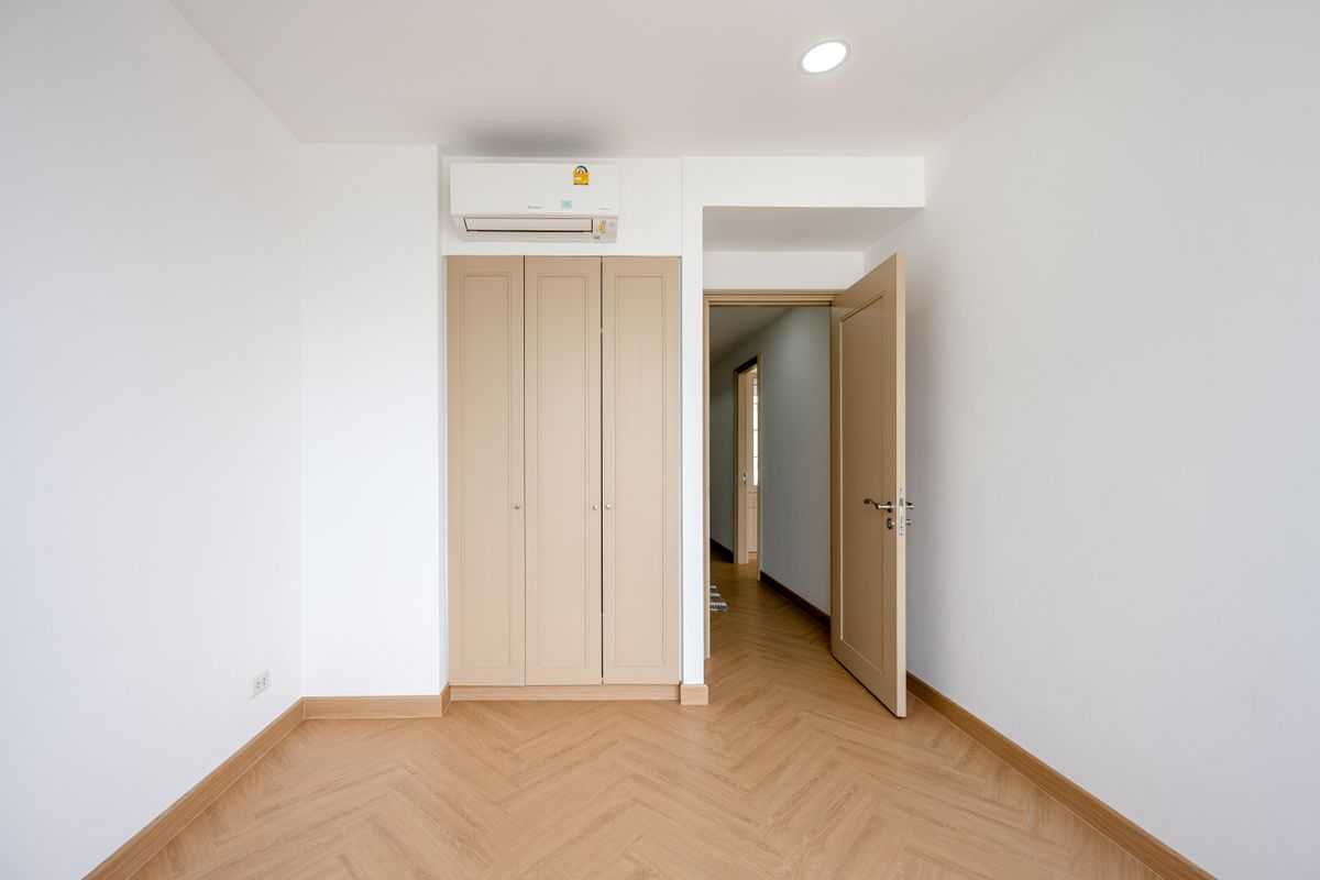 Spacious Renovated Condo for Sale in Thonglor – 2 Bedrooms, High Floor, 90.15 SQM