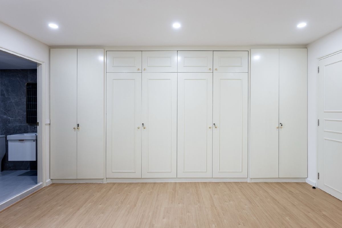 Fully Renovated 3-Bedroom Condo for Sale in Asoke | 174.5 sqm | Near BTS Asoke & MRT Sukhumvit