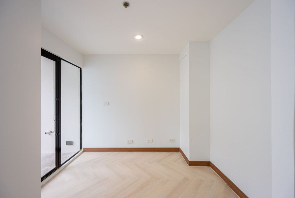 Spacious Renovated Condo in the Heart of Thonglor – House-Like Living in the Sky