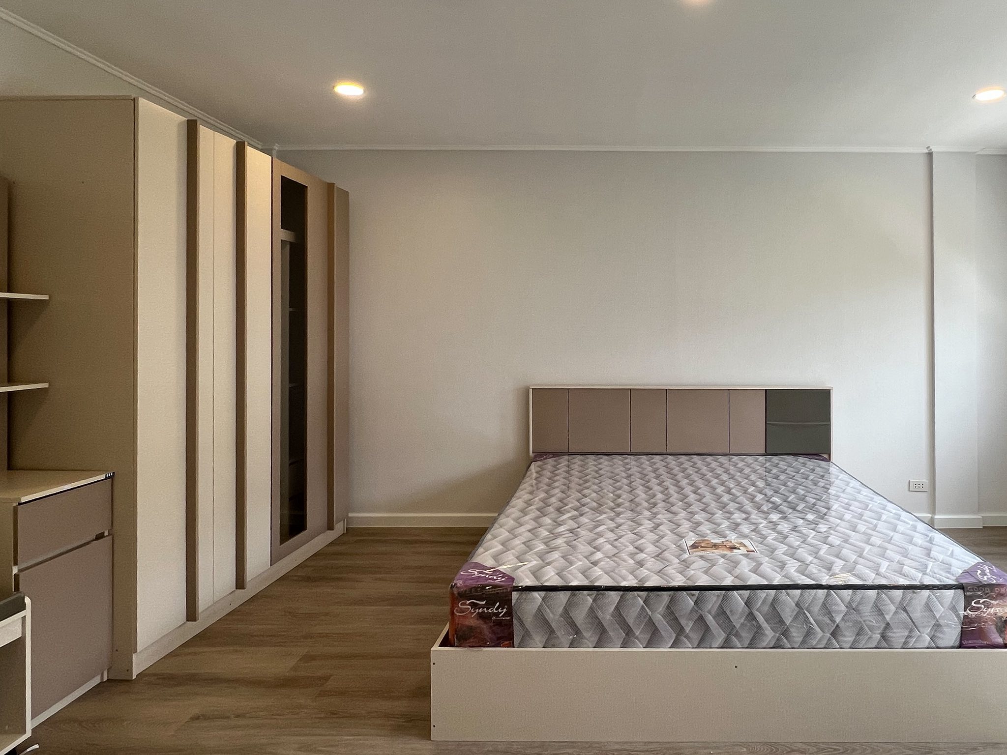 Renovated 4-Storey Townhouse for Rent Pridi 35 Sukhumvit 71 | 5 Bed 4 Bath