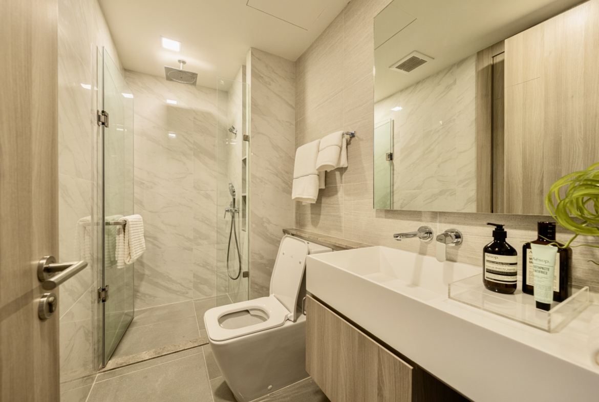 Cozy Two-Bedroom Condo in Sukhumvit 31 – For Rent