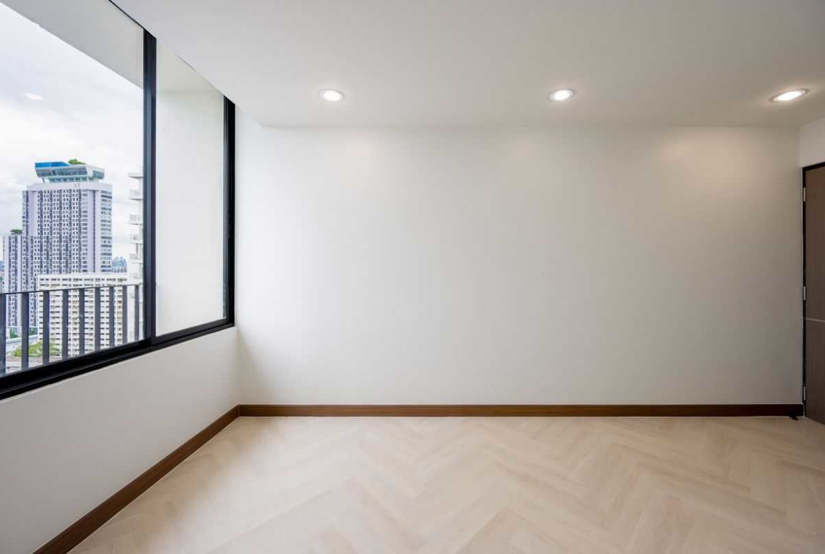 Spacious Renovated Condo in the Heart of Thonglor – House-Like Living in the Sky