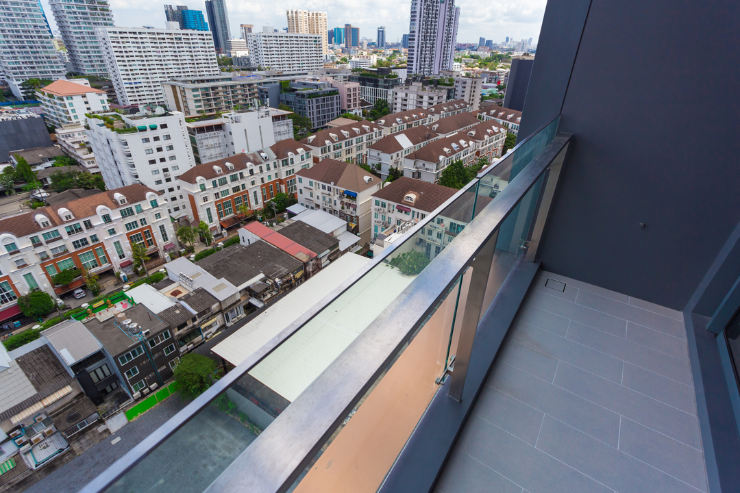 Stunning One Bedroom Condo at Khun by Yoo, Thong Lor