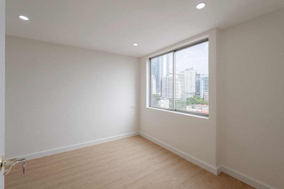 Fully Renovated 3-Bedroom Condo for Sale in Asoke – 174.5 sqm | 5 min to BTS Asoke & MRT Sukhumvit