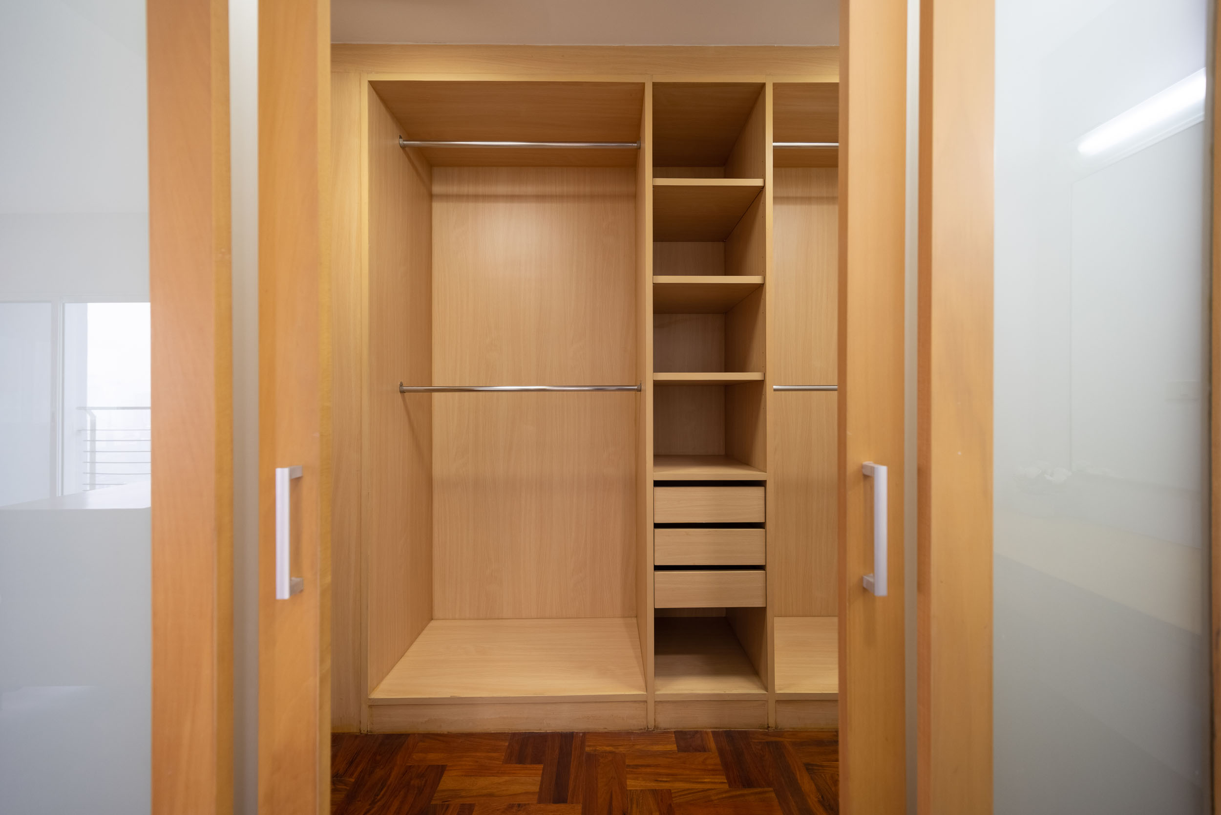 Luxury 3-Bedroom Apartment Sukhumvit 24 for Rent | 250 SQM