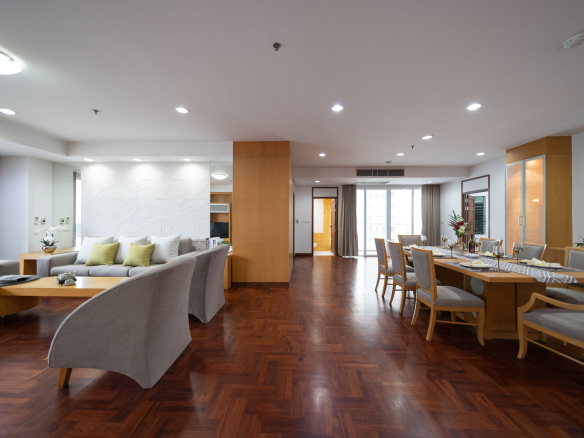 Luxury 3-Bedroom Apartment Sukhumvit 24 for Rent | 250 SQM