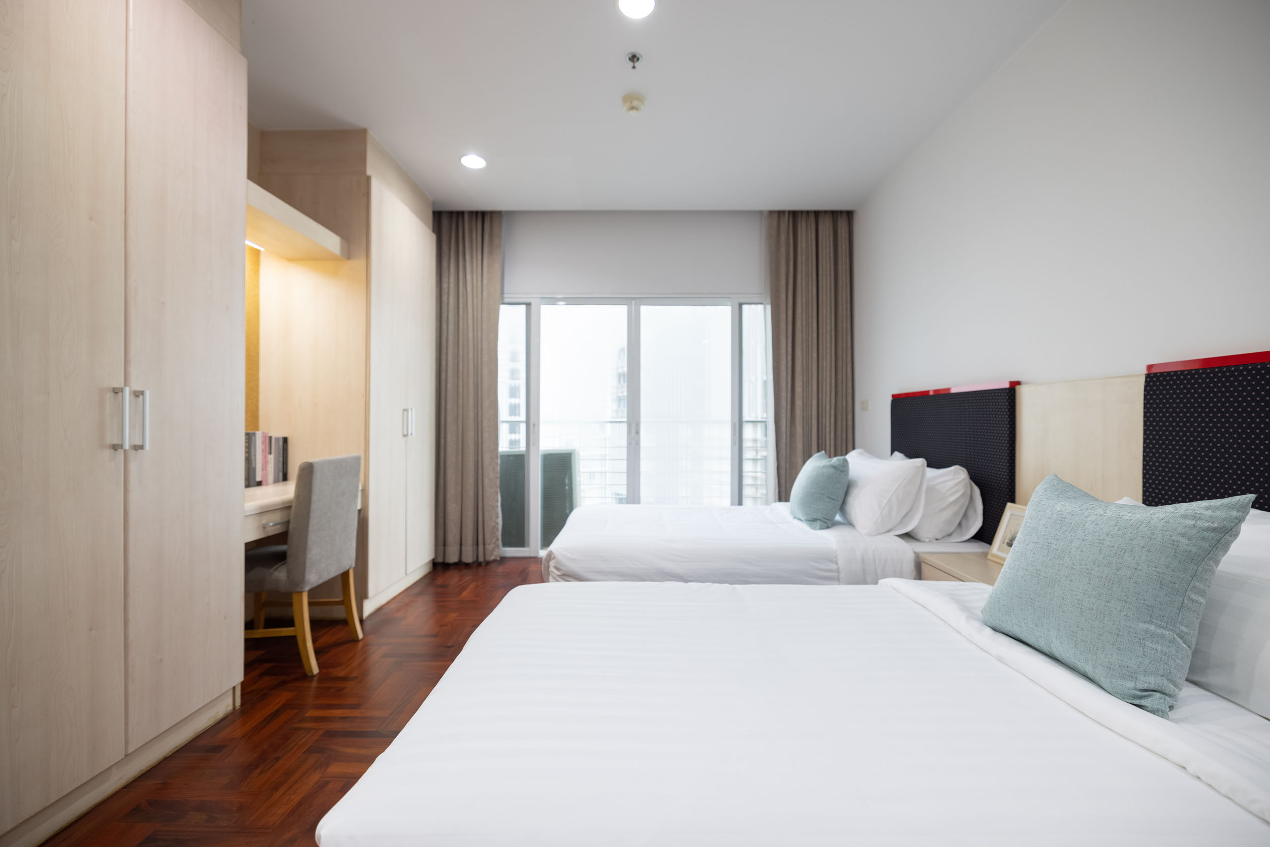 Luxury 3-Bedroom Apartment Sukhumvit 24 for Rent | 250 SQM