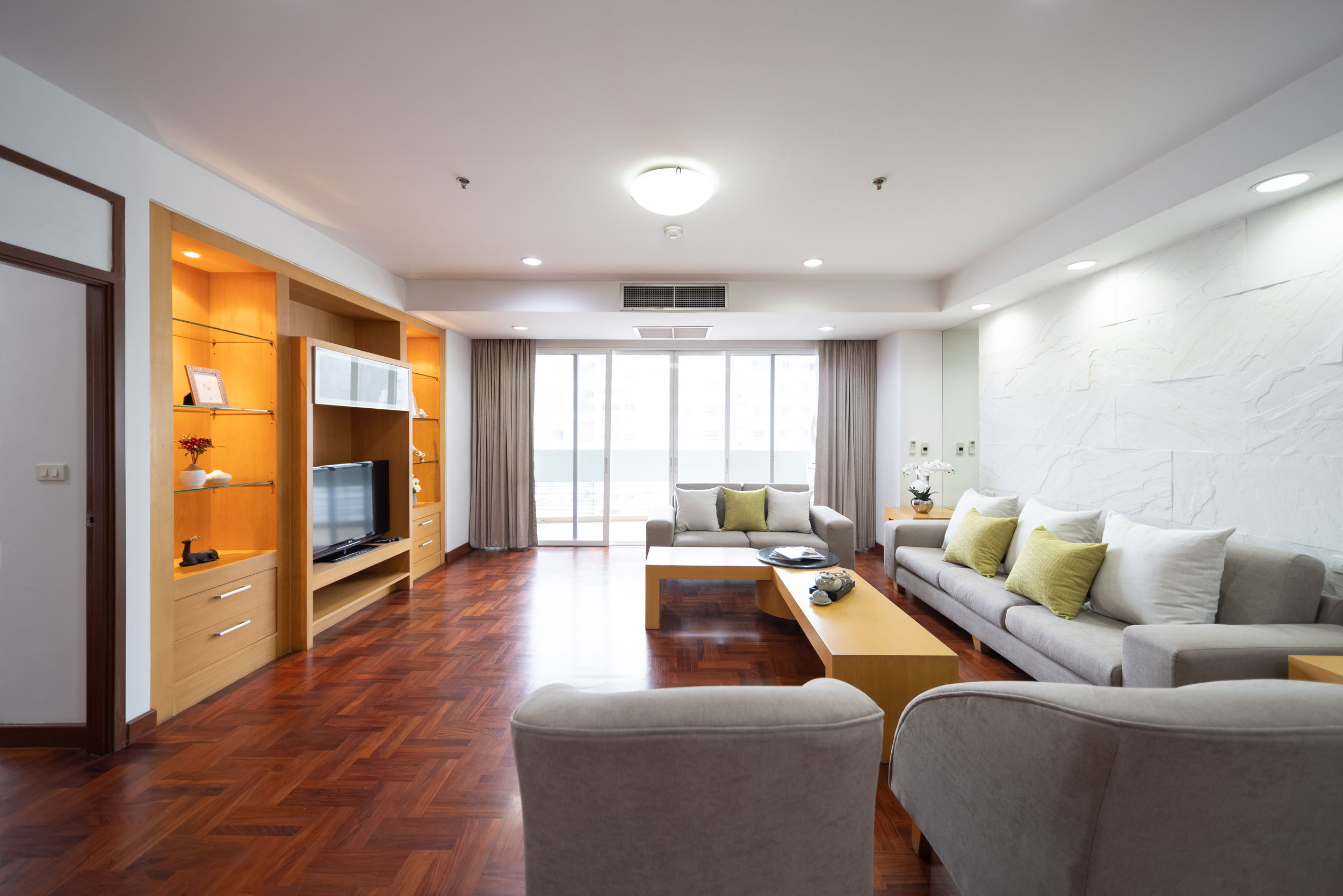 Luxury 3-Bedroom Apartment Sukhumvit 24 for Rent | 250 SQM