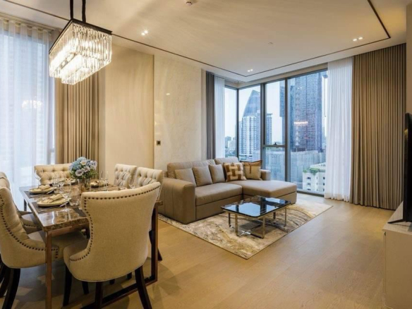 Super Luxury 2-Bedroom Corner Unit with City View | 95 sqm | 50m to BTS Thonglor