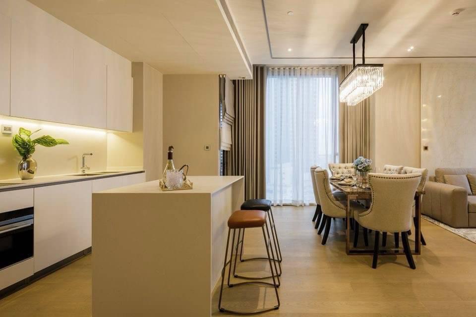Super Luxury 2-Bedroom Corner Unit with City View | 95 sqm | 50m to BTS Thonglor