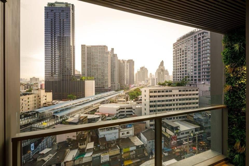 Super Luxury 2-Bedroom Corner Unit with City View | 95 sqm | 50m to BTS Thonglor