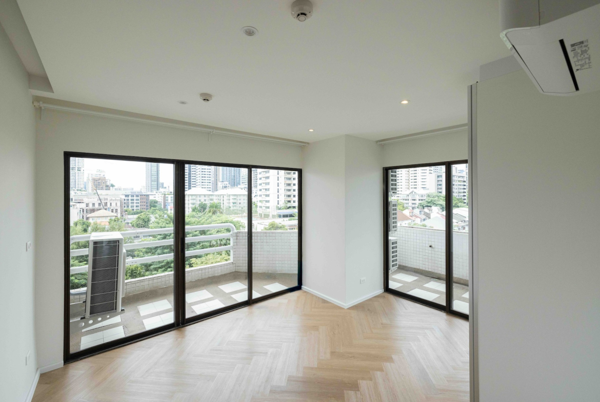 Fully Renovated 3-Bedroom Condo for Rent in Phrom Phong | 163 sqm | Loft Style