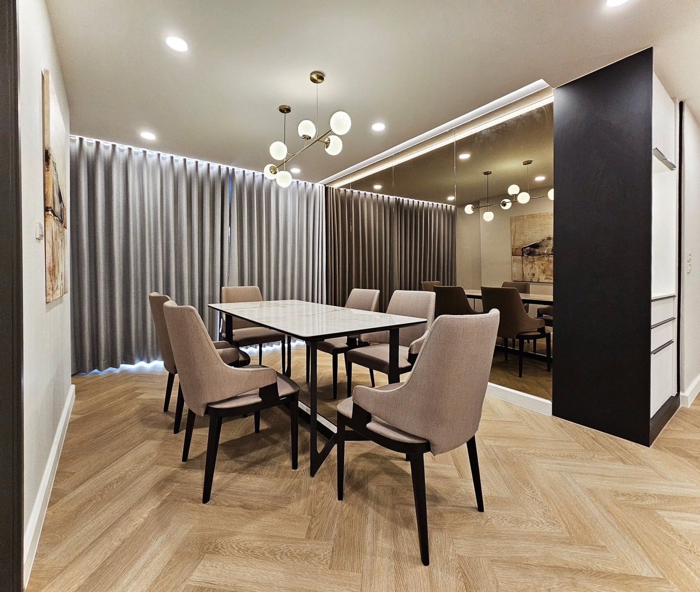 Spacious 3+1 Bedroom Condo for Rent & Sale in Sukhumvit 24 | 223 SQM | Pet Friendly Near BTS Phrom Phong