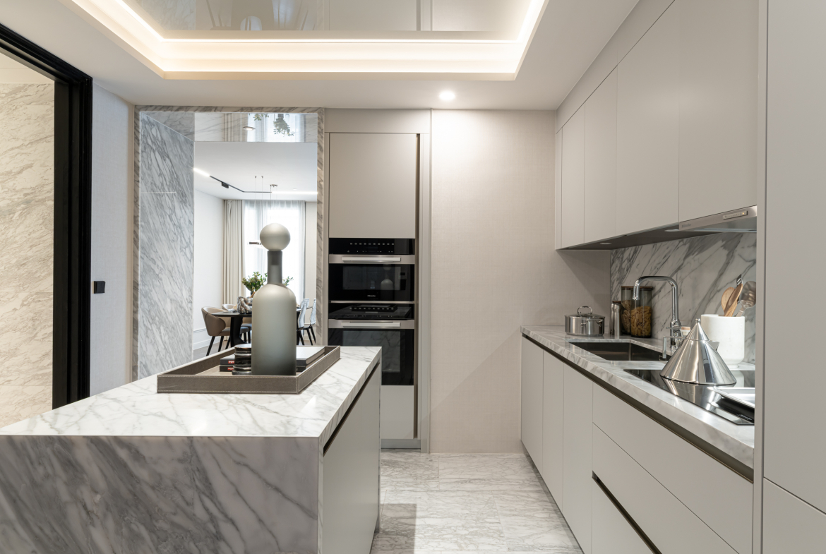 Luxury 2 Bedroom Condo for Sale in Thonglor | 128 Sqm | Prime Sukhumvit