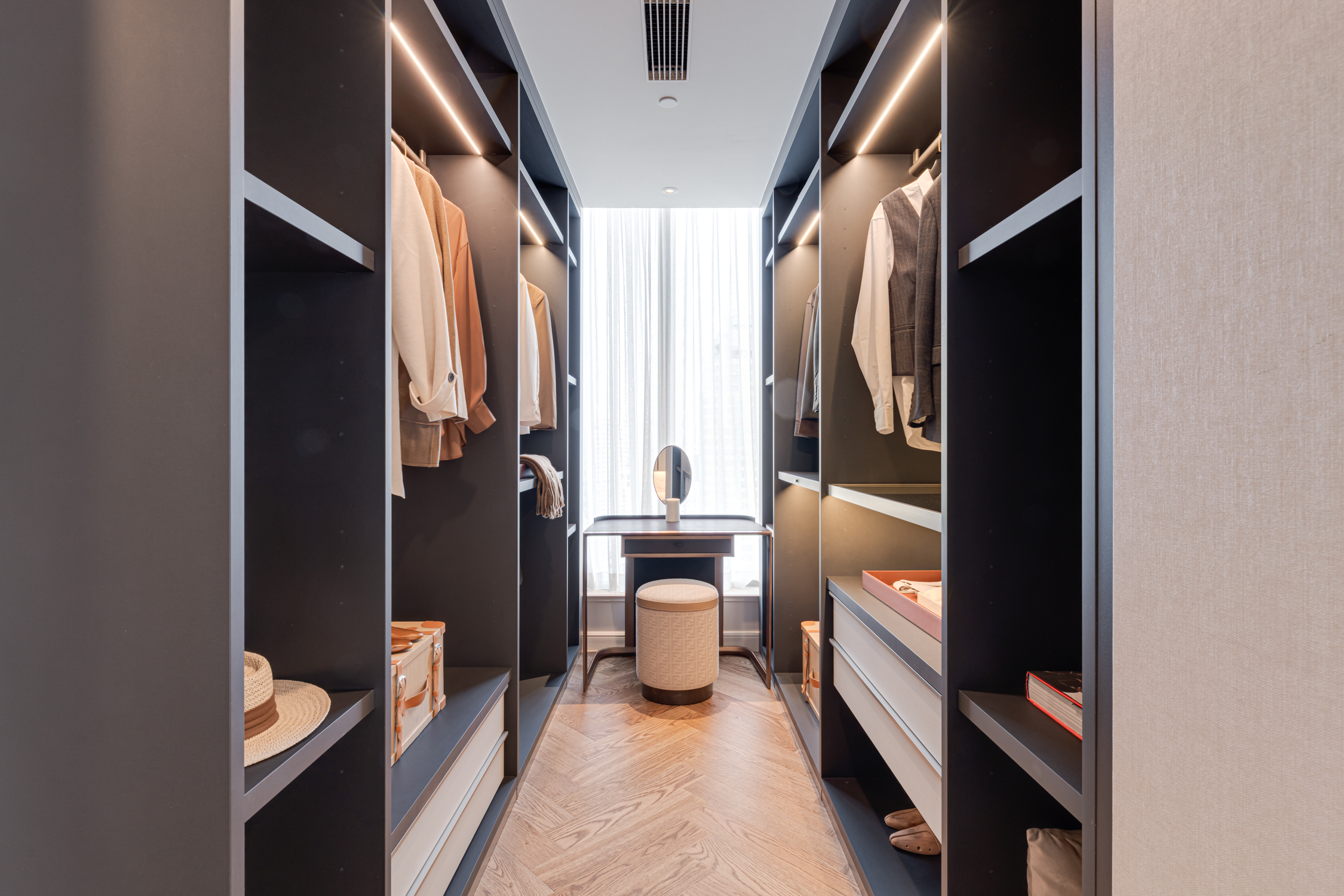 Luxury 2 Bedroom Condo for Sale in Thonglor | 128 Sqm | Prime Sukhumvit