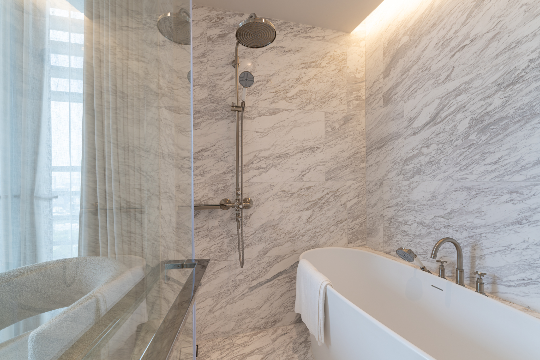 Luxury 2 Bedroom Condo for Sale in Thonglor | 128 Sqm | Prime Sukhumvit