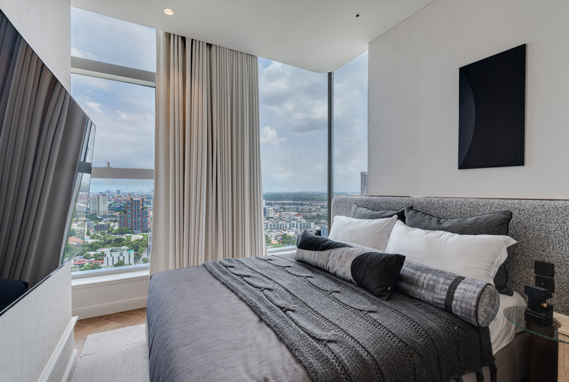 Luxury 2 Bedroom Condo for Sale in Thonglor | 128 Sqm | Prime Sukhumvit