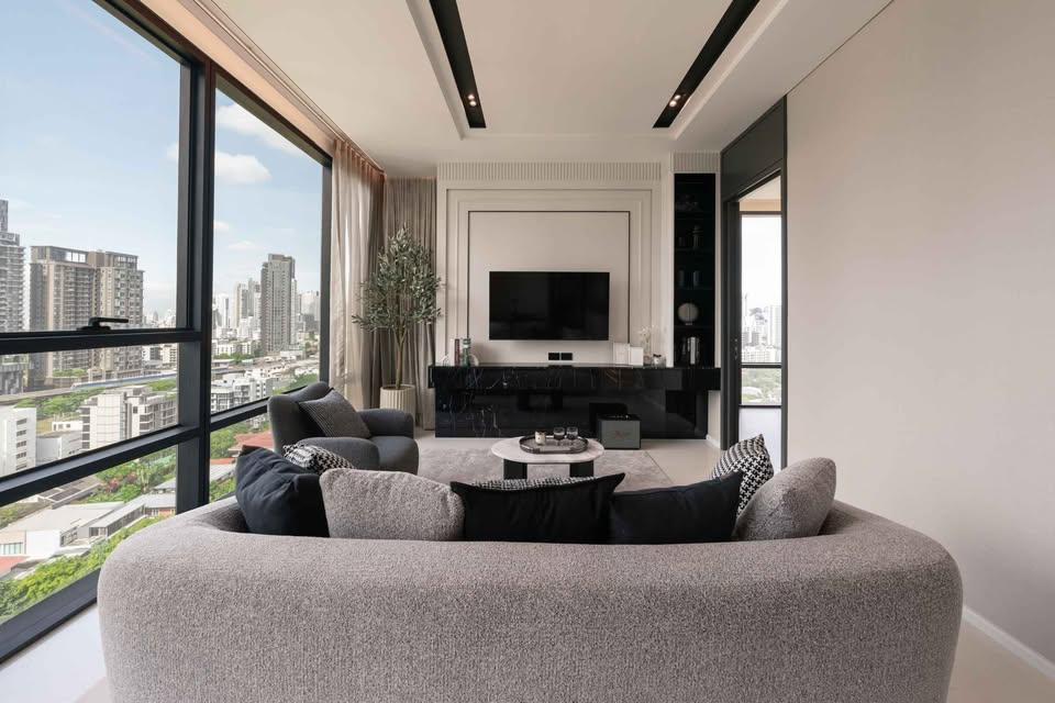 Modern 2 Bedroom Condo for Rent in Thonglor | 86 sqm High Floor Luxury Residence