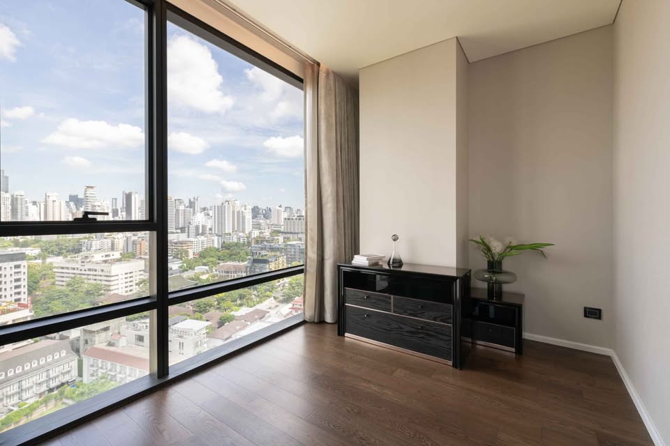 Modern 2 Bedroom Condo for Rent in Thonglor | 86 sqm High Floor Luxury Residence