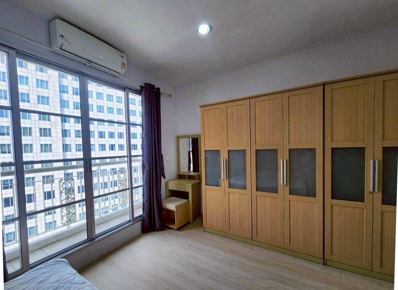 Bedroom 4 Luxury Penthouse for Rent near BTS Asoke Bangkok
