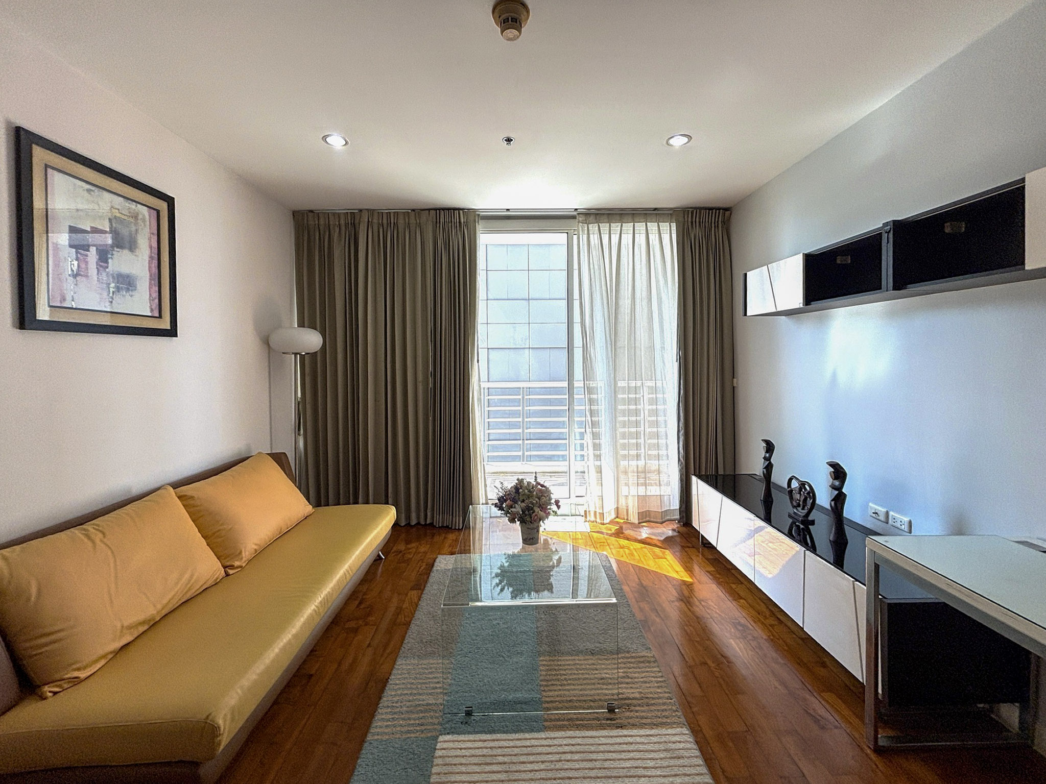 Siri Residence Sukhumvit 24 Condo for Rent