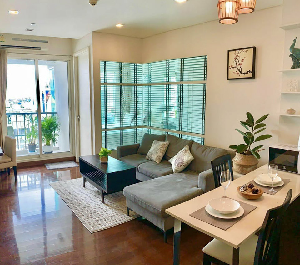 Luxury Condo Near BTS Thonglor with Jacuzzi