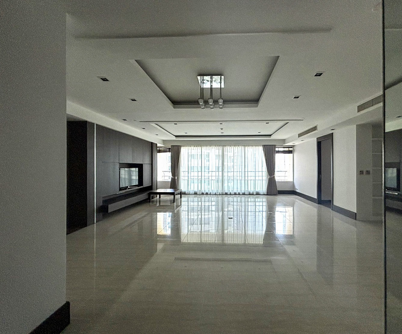 Sukhumvit 24 Condo 326 SQM Near BTS Phrom Phong