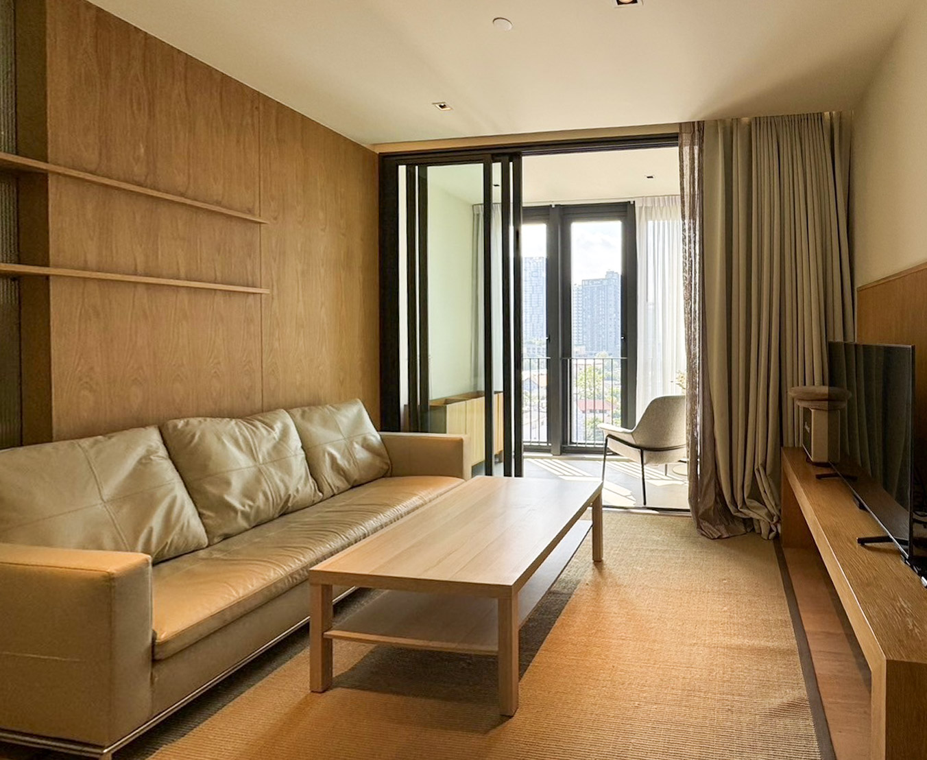 Beatniq 57.57 SQM Sukhumvit 32 Condo for Rent Near BTS