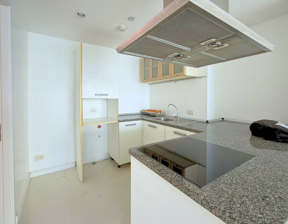 Fullerton Sukhumvit 105.35 SQM | High Yield Condo with Tenant