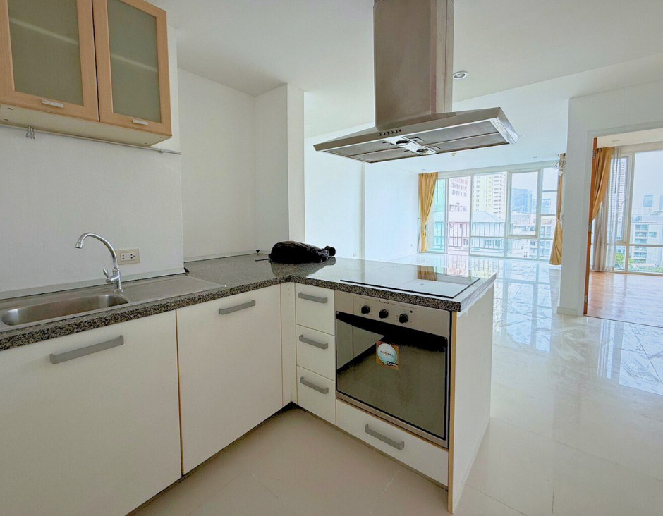 Fullerton Sukhumvit 105.35 SQM | High Yield Condo with Tenant