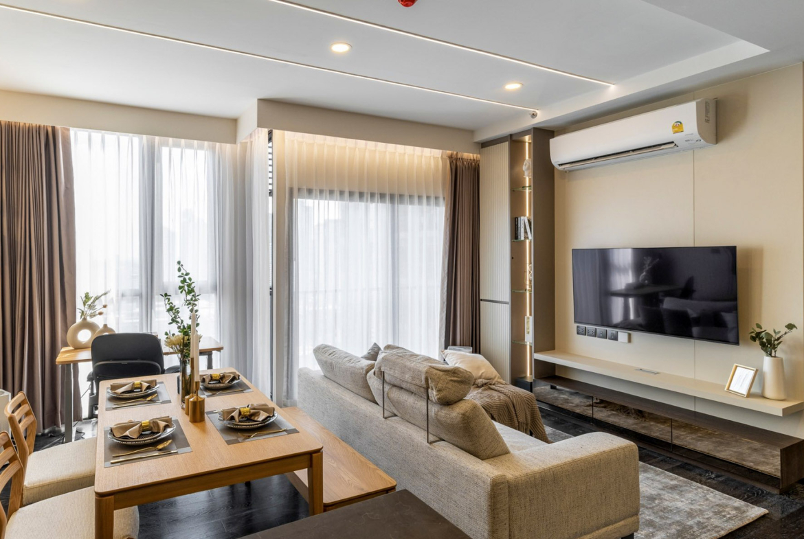 Park Origin 65.53 SQM Thonglor 2BR Condo | High Floor Corner