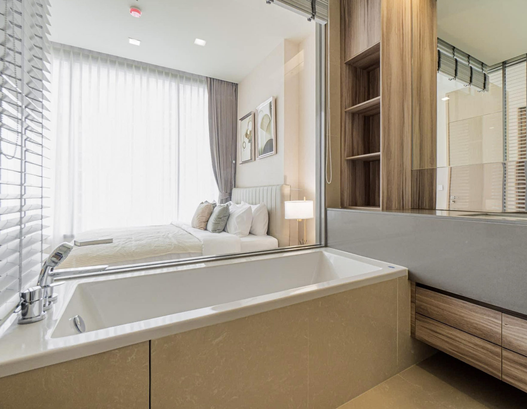 The Esse Asoke 47 SQM 1BR Condo | Rent Near BTS Asoke