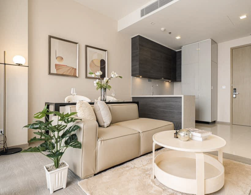 The Esse Asoke 47 SQM 1BR Condo | Rent Near BTS Asoke