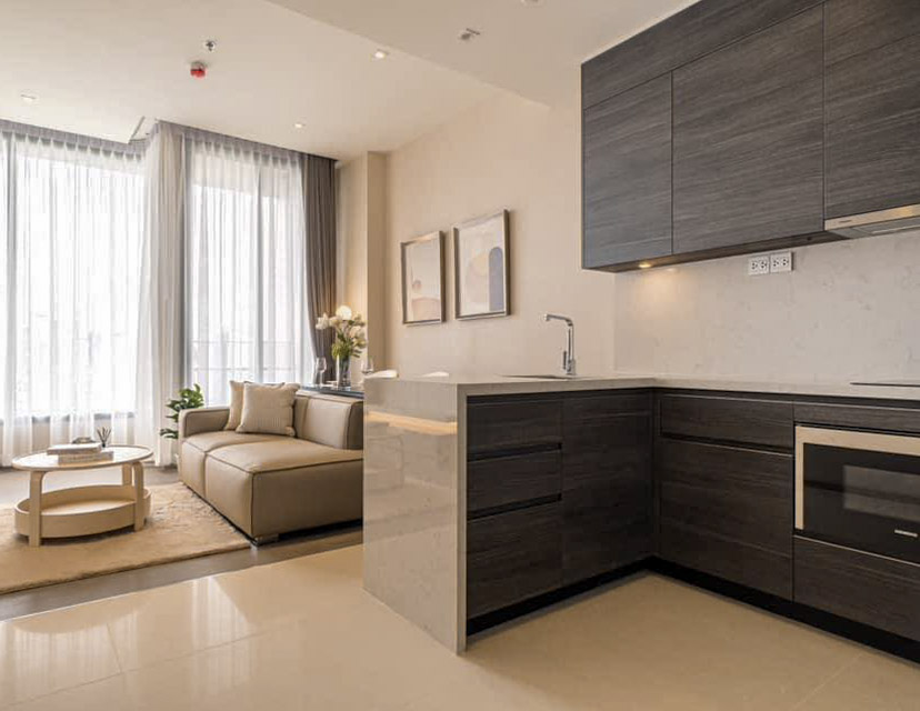 The Esse Asoke 47 SQM 1BR Condo | Rent Near BTS Asoke