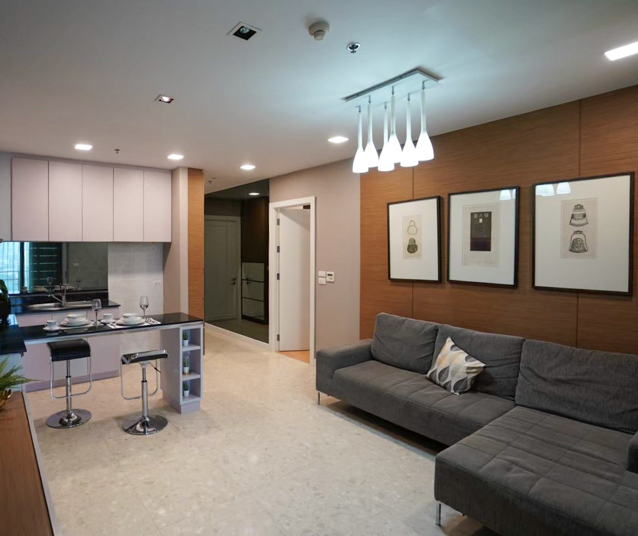 Nusasiri Grand 80 SQM Ekkamai 2BR Condo near BTS