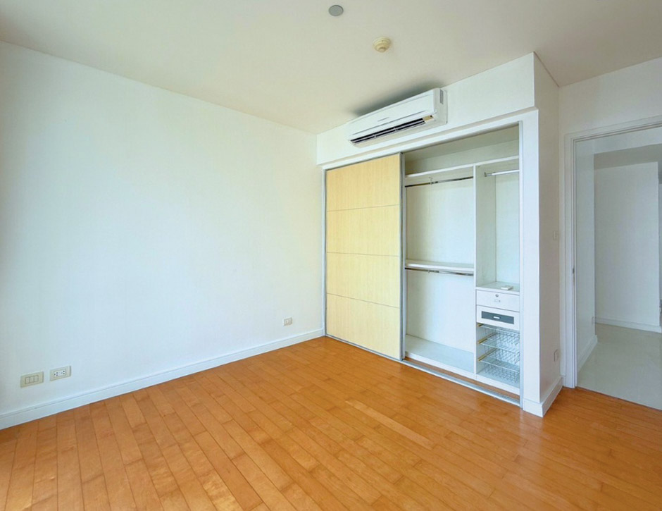 Fullerton Sukhumvit 105.35 SQM | High Yield Condo with Tenant