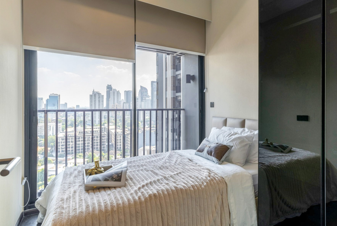 Park Origin 65.53 SQM Thonglor 2BR Condo | High Floor Corner