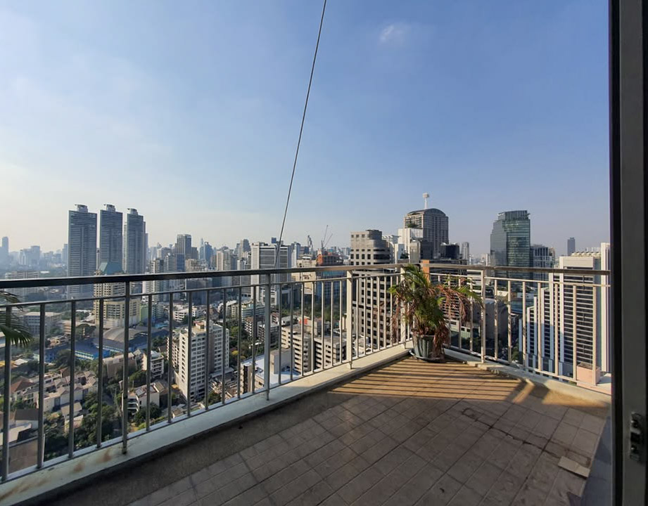 Baan Siri 24 Duplex 4BR Condo 271.66 SQM near BTS Phrom Phong