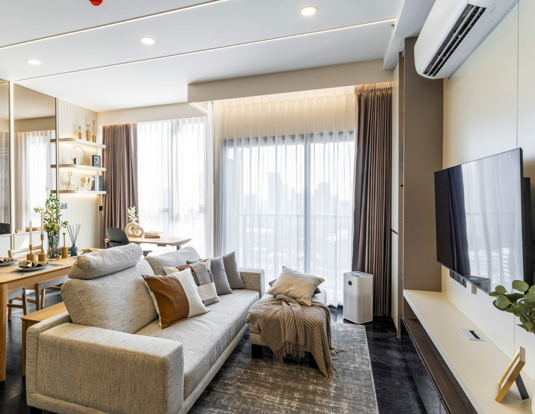 Park Origin 65.53 SQM Thonglor 2BR Condo | High Floor Corner