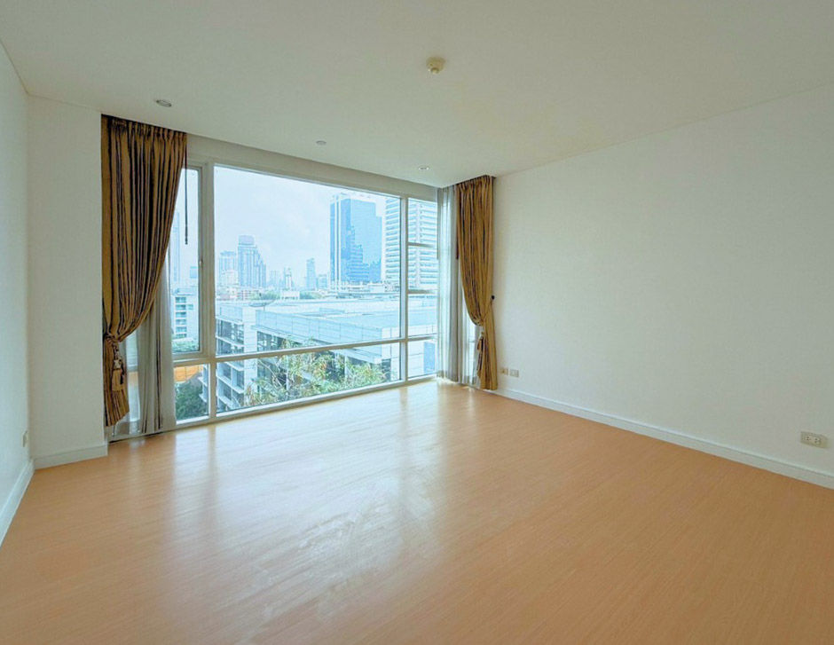 Fullerton Sukhumvit 105.35 SQM | High Yield Condo with Tenant