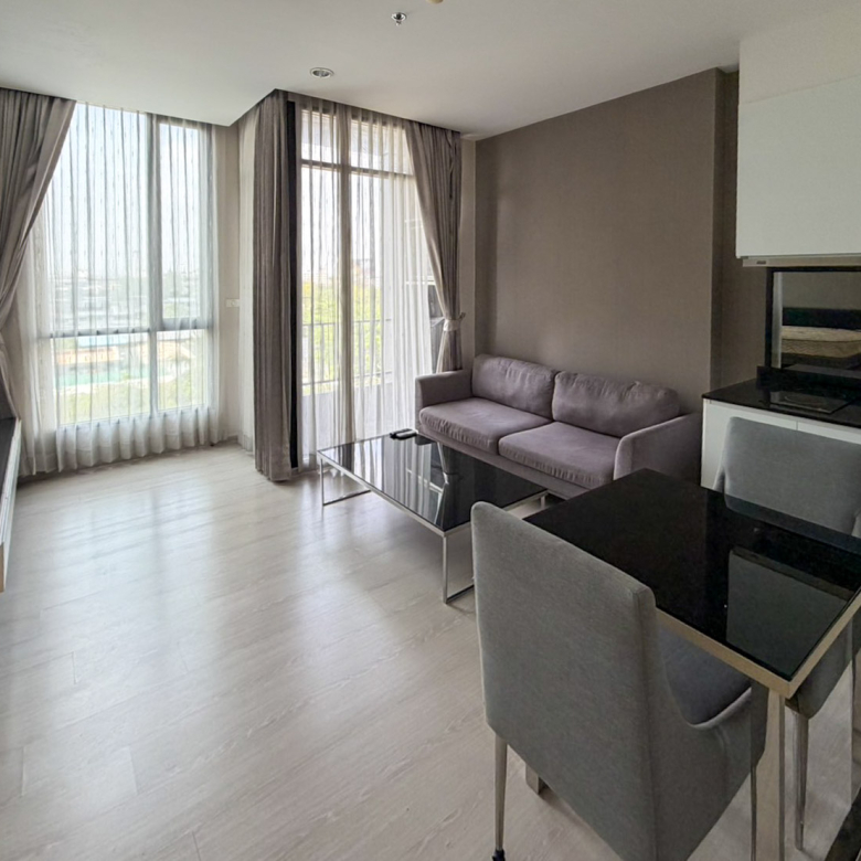 Estella 43.92 SQM Ekkamai Condo for Sale | 1BR near BTS