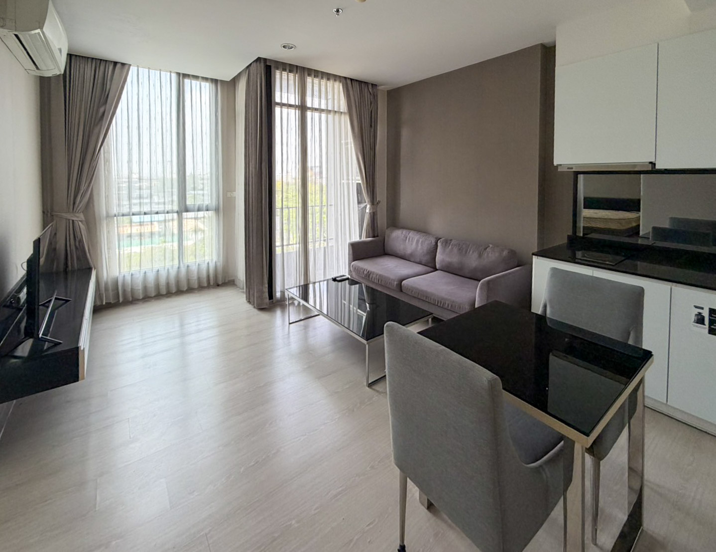 Estella 43.92 SQM Ekkamai Condo for Sale | 1BR near BTS