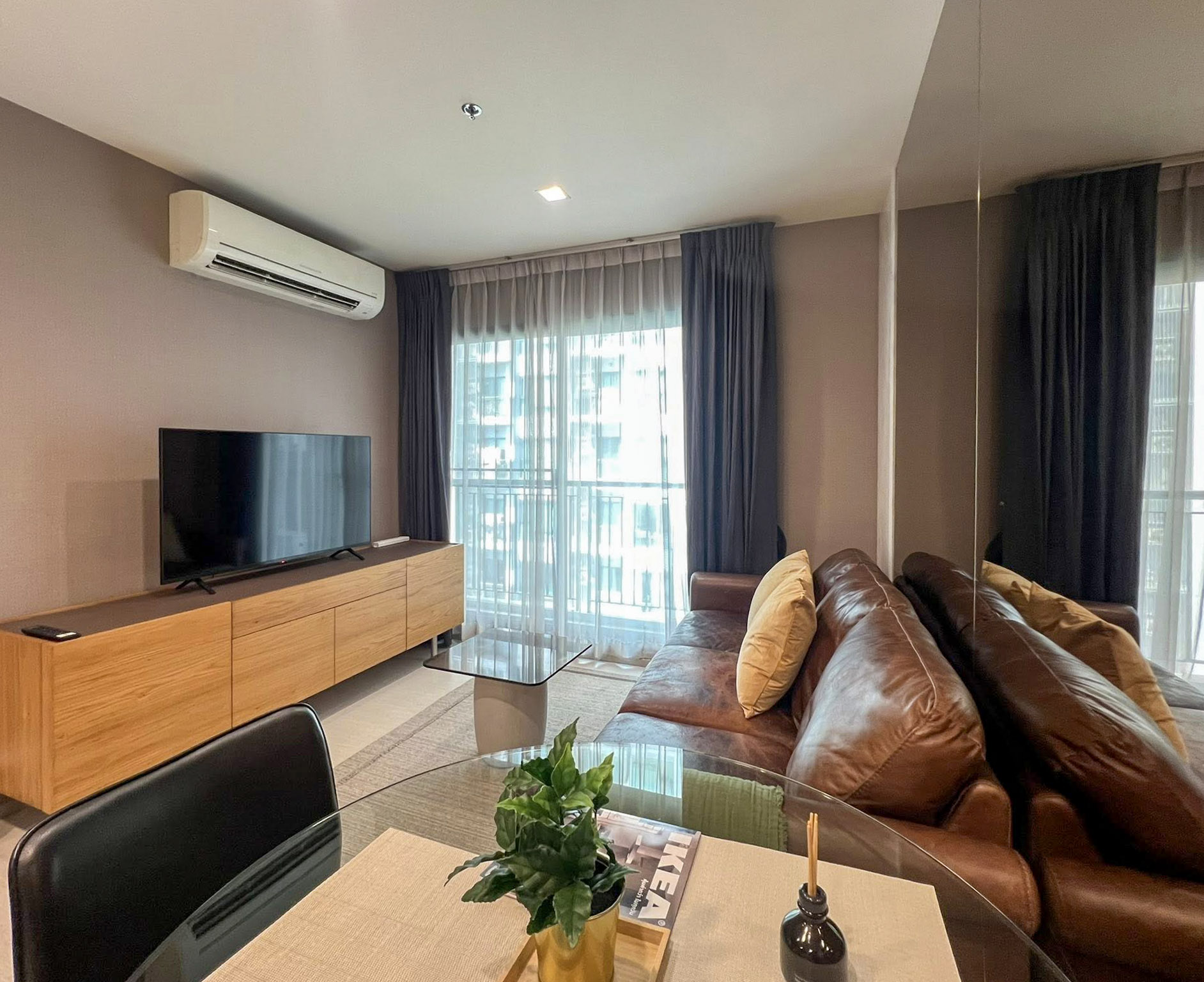 Rhythm Sukhumvit 36-38 Condo 60 SQM near BTS Thonglor