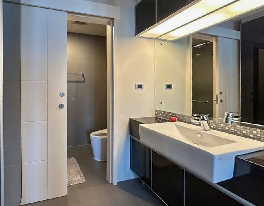 The Crest 35 SQM Sukhumvit 34 | 1BR Condo Near BTS Thonglor